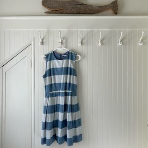 GAP blue and off white striped dress with pockets size 4